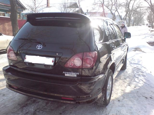 1999 Toyota Harrier