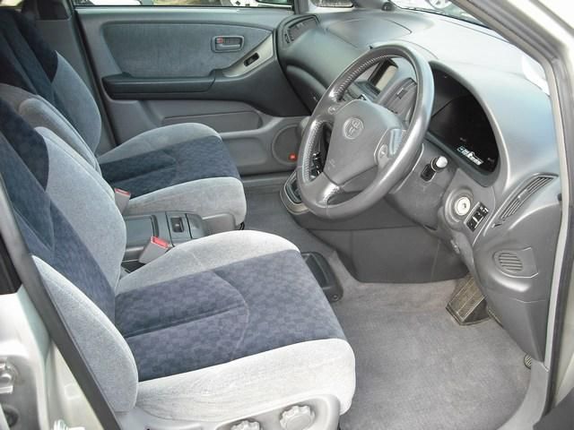 1999 Toyota Harrier