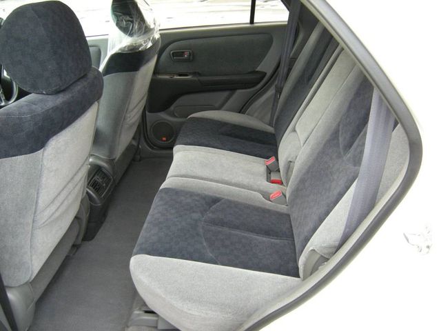 1999 Toyota Harrier