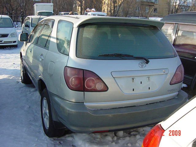 1999 Toyota Harrier