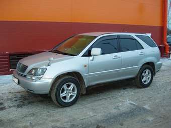 1999 Toyota Harrier