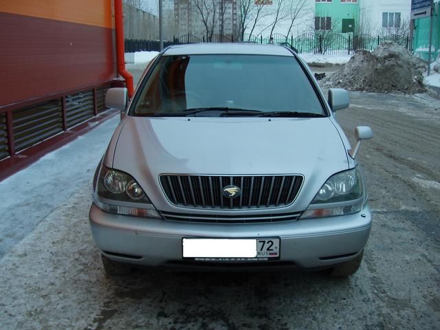 1999 Toyota Harrier