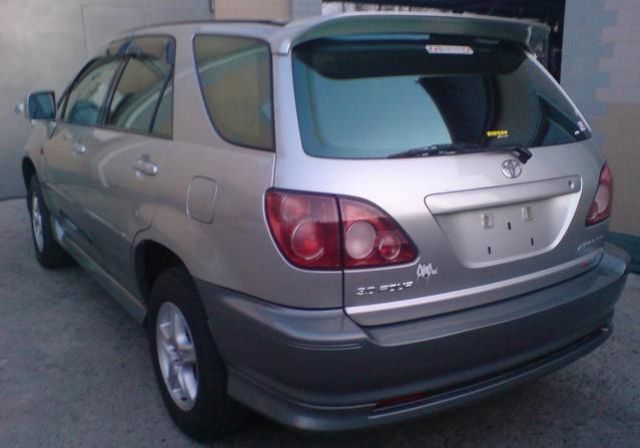 1999 Toyota Harrier