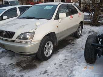1999 Toyota Harrier