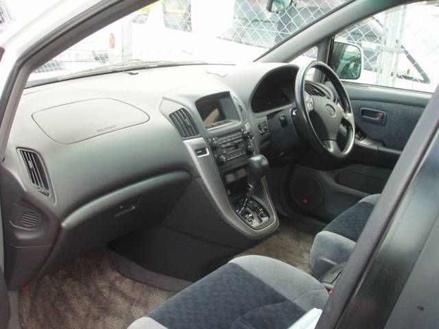 1999 Toyota Harrier