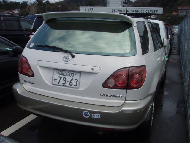 1999 Toyota Harrier