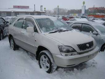 1999 Toyota Harrier