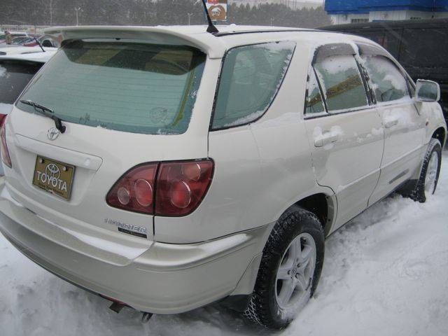 1999 Toyota Harrier