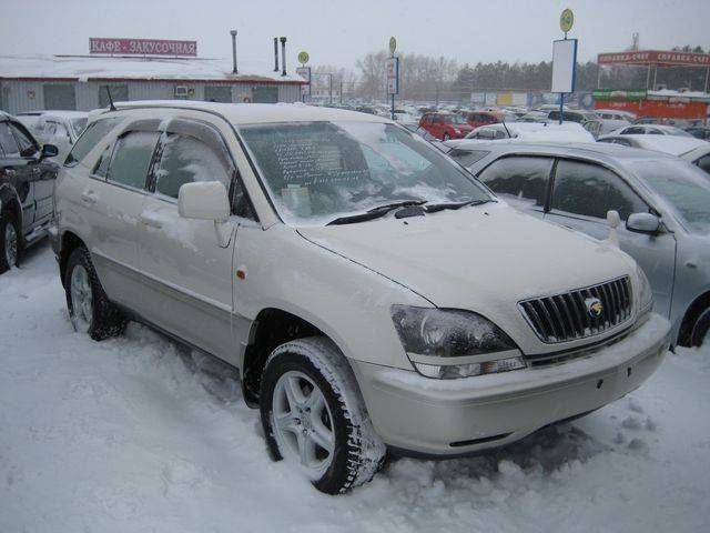 1999 Toyota Harrier