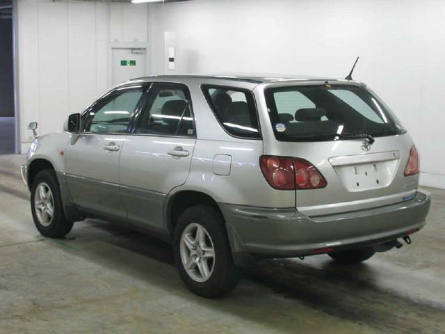 1999 Toyota Harrier
