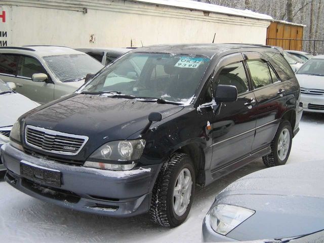 1999 Toyota Harrier