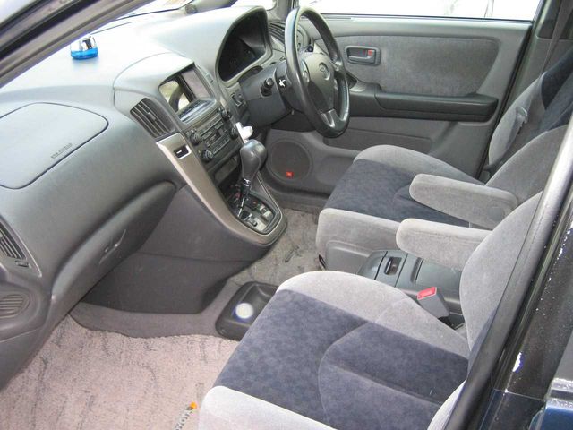 1999 Toyota Harrier