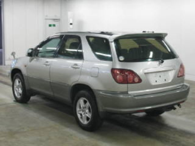 1999 Toyota Harrier