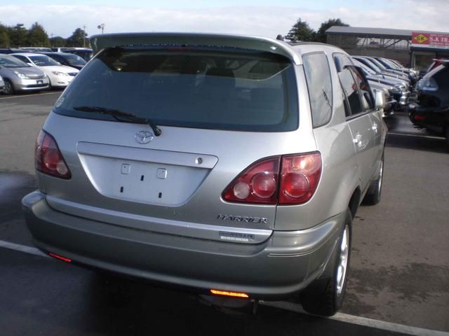 1999 Toyota Harrier