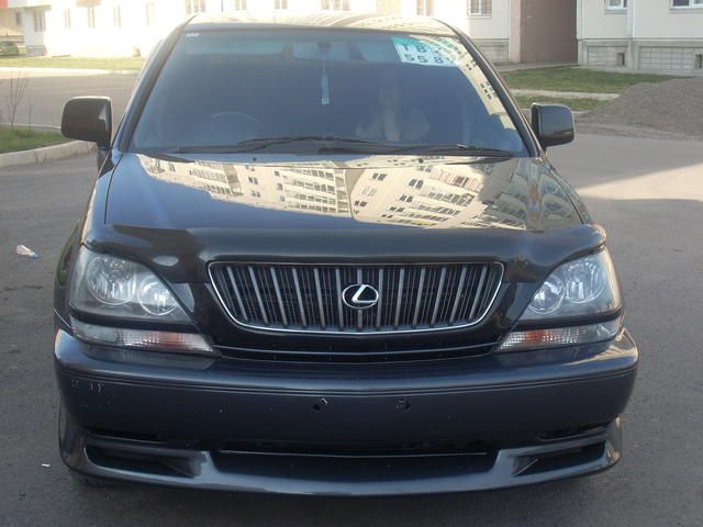 1999 Toyota Harrier