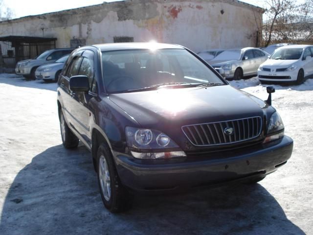 1999 Toyota Harrier