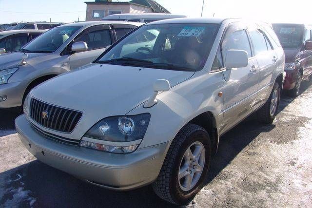 1999 Toyota Harrier