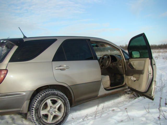 1999 Toyota Harrier