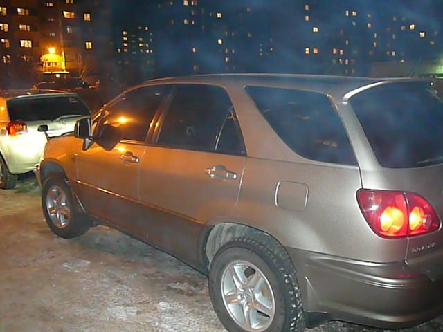 1999 Toyota Harrier