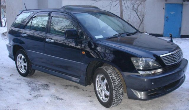 1999 Toyota Harrier