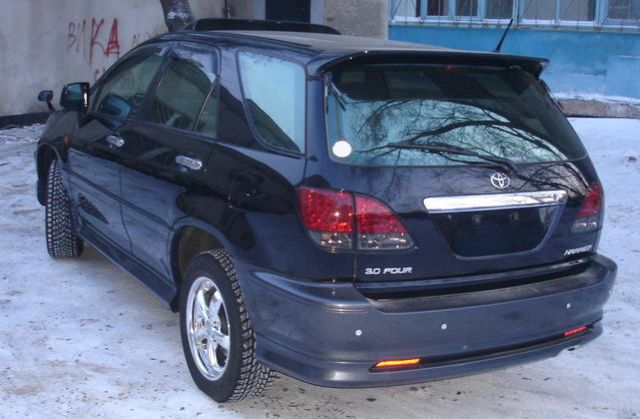 1999 Toyota Harrier