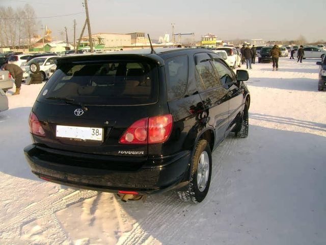 1999 Toyota Harrier