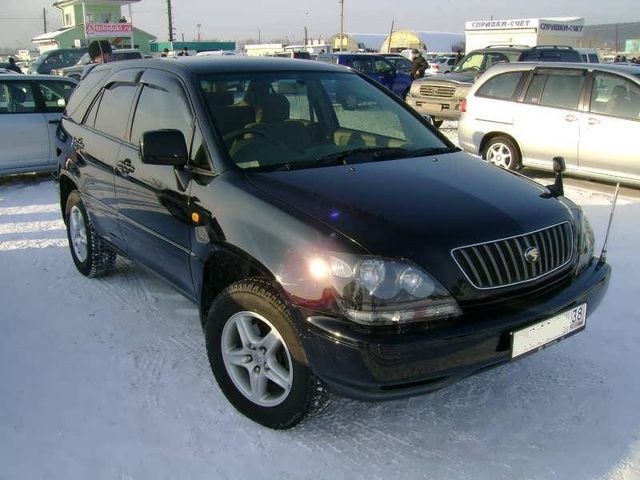 1999 Toyota Harrier