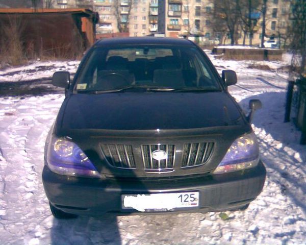 1999 Toyota Harrier