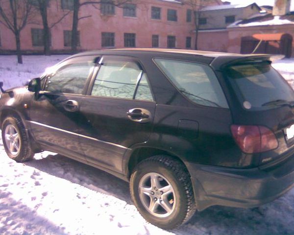 1999 Toyota Harrier