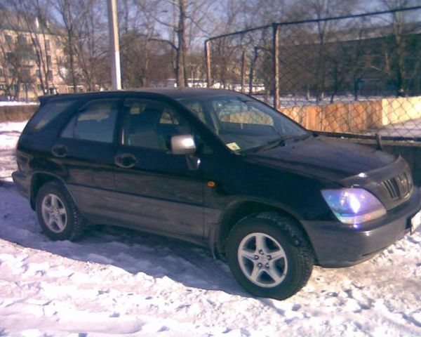1999 Toyota Harrier