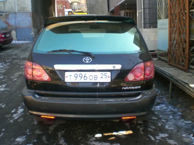 1999 Toyota Harrier
