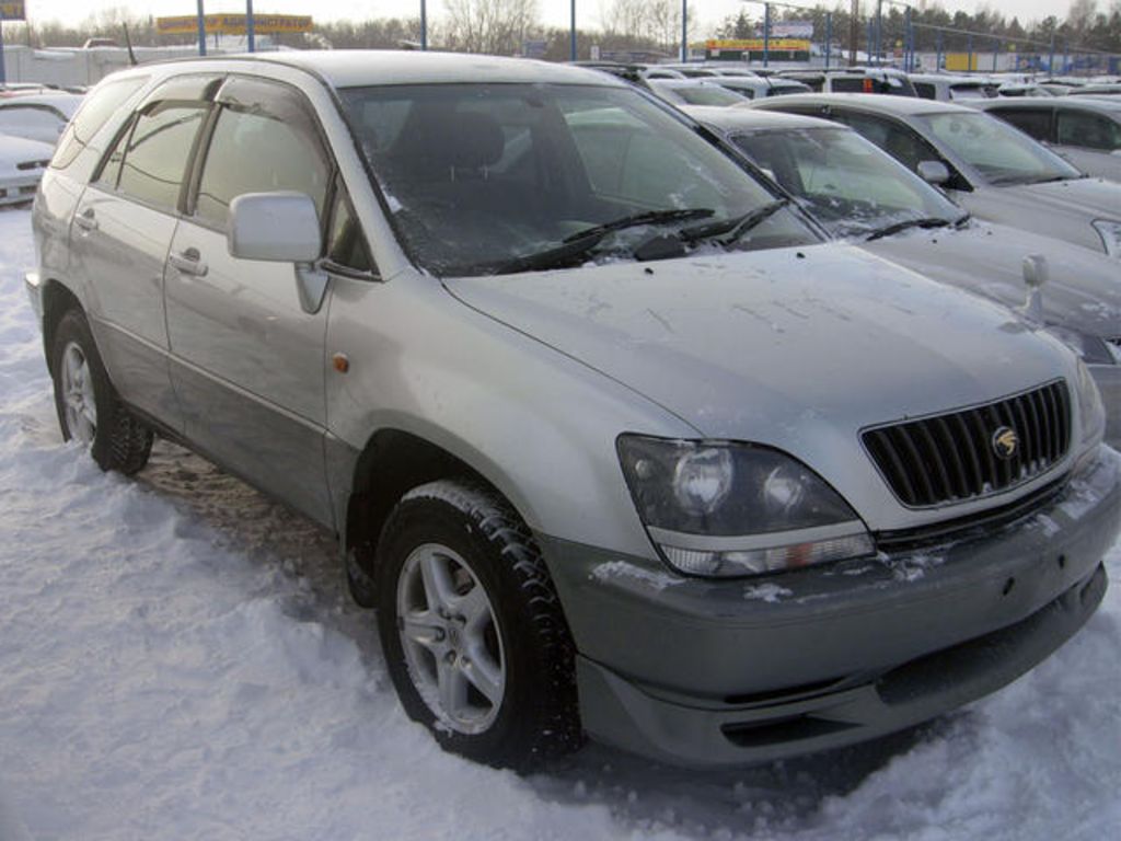 1999 Toyota Harrier