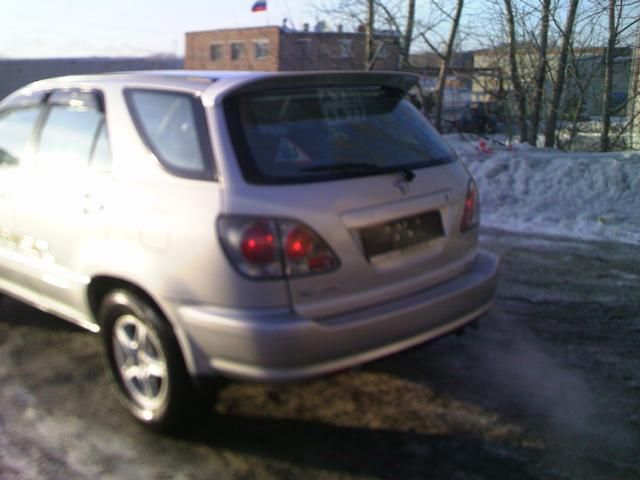 1999 Toyota Harrier