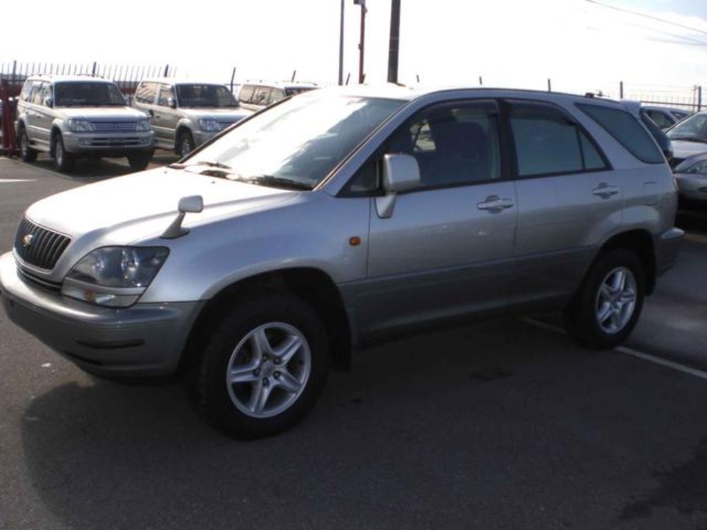 1999 Toyota Harrier