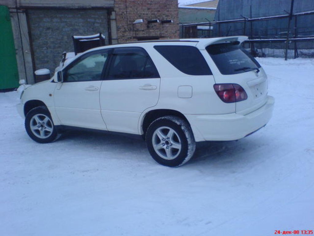 1999 Toyota Harrier