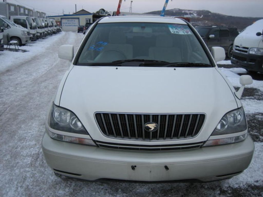 1999 Toyota Harrier