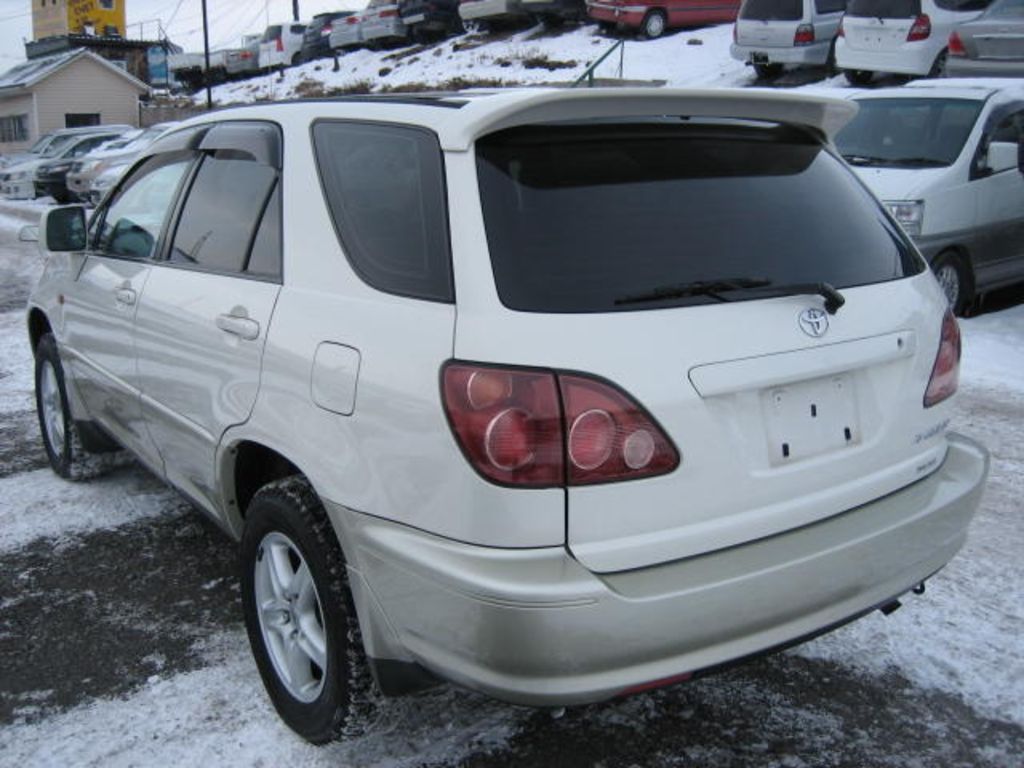 1999 Toyota Harrier