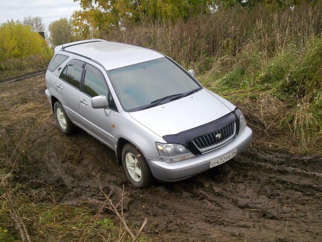 1999 Toyota Harrier