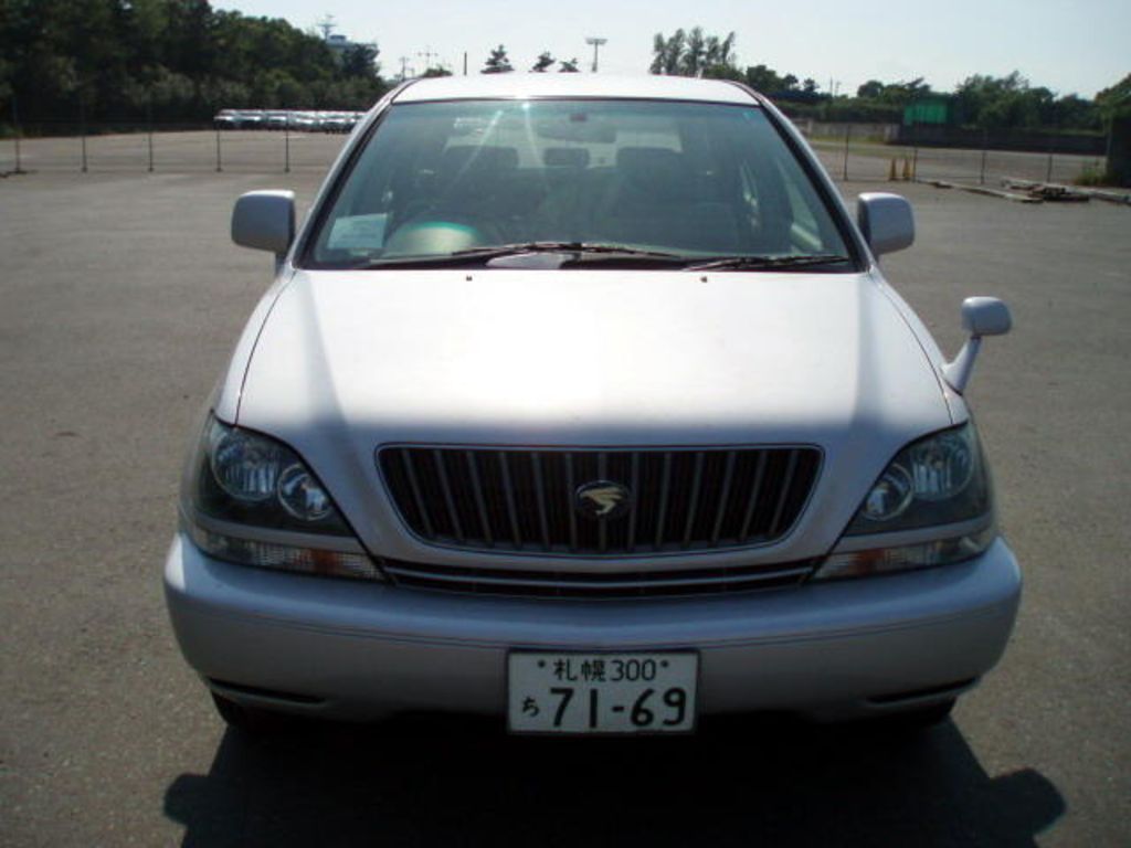 1999 Toyota Harrier