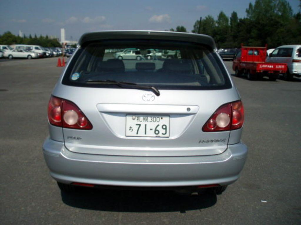 1999 Toyota Harrier