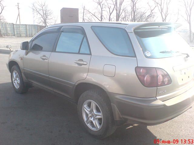 1999 Toyota Harrier
