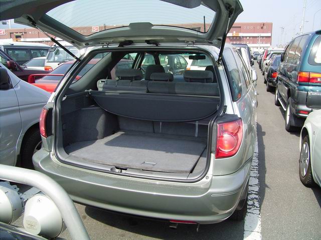 1999 Toyota Harrier Images