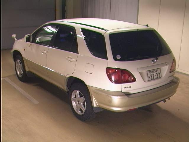 1999 Toyota Harrier Images