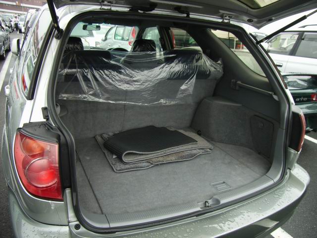 1999 Toyota Harrier Pics