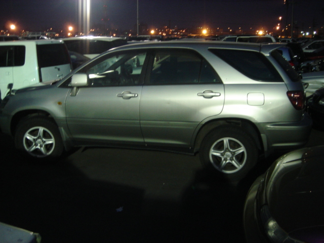 1999 Toyota Harrier Photos