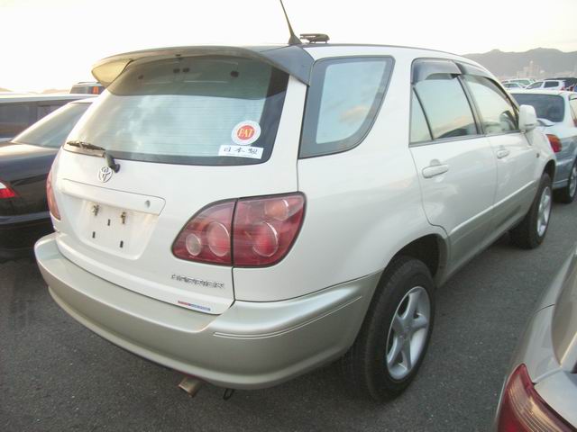 1999 Toyota Harrier Photos