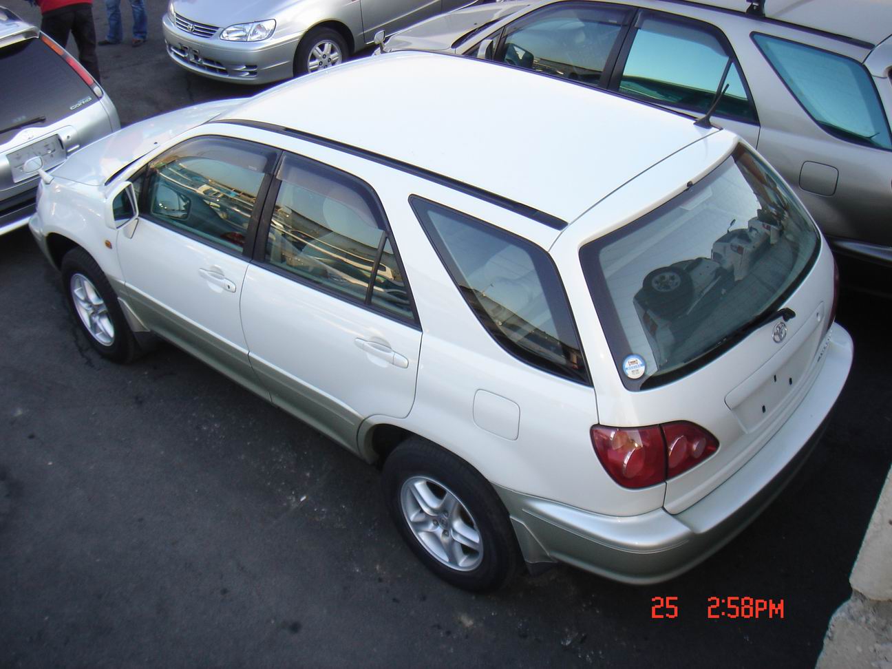1999 Toyota Harrier Pictures