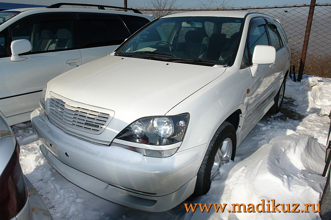 1999 Toyota Harrier Pictures