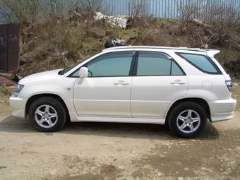 1999 Toyota Harrier Photos