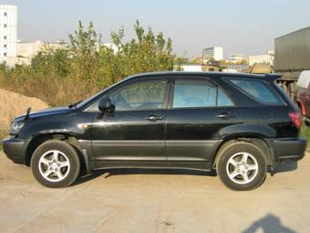 1999 Toyota Harrier Photos